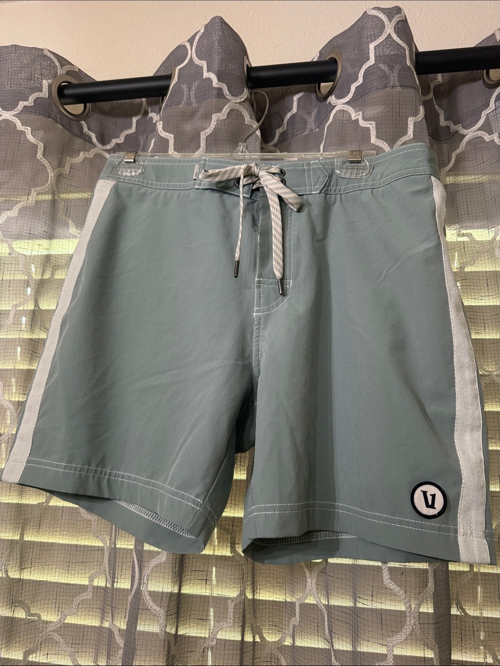 Vuori Men’s Sage Green shorts size 30